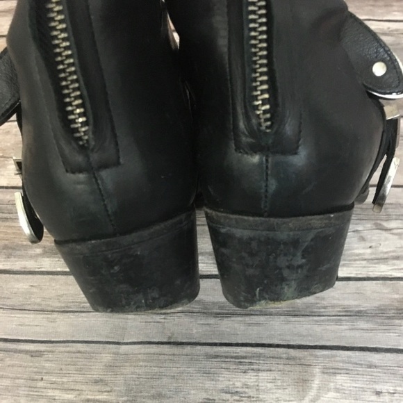 Boots - Picture 7 of 8